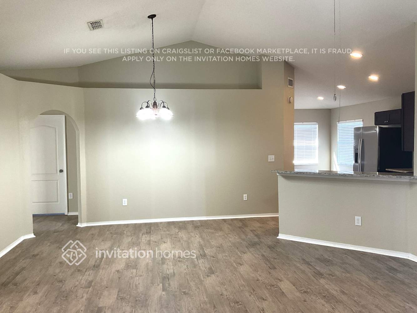 Building Photo - 749 Terranova Ln