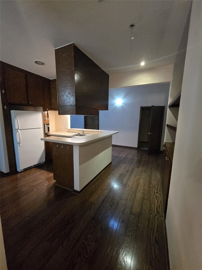 Building Photo - 3231 Hemingway Dr