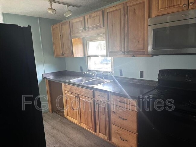 Building Photo - 1815 Conley Rd