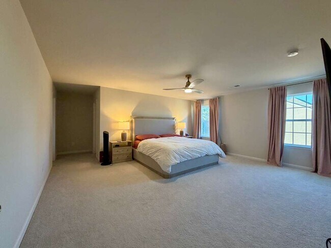 Building Photo - 15107 Nichols Hall Dr