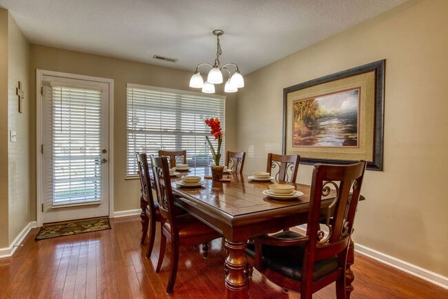 Building Photo - FULLY FURNISHED!!! GREAT FOR CORPORATE HOUSING!!!!