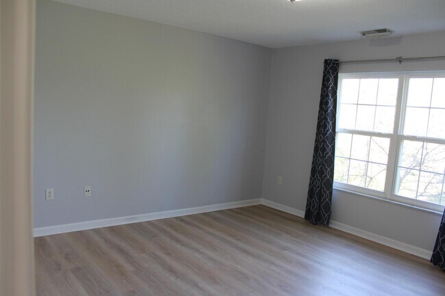 Building Photo - 7774 Essex Gate Dr