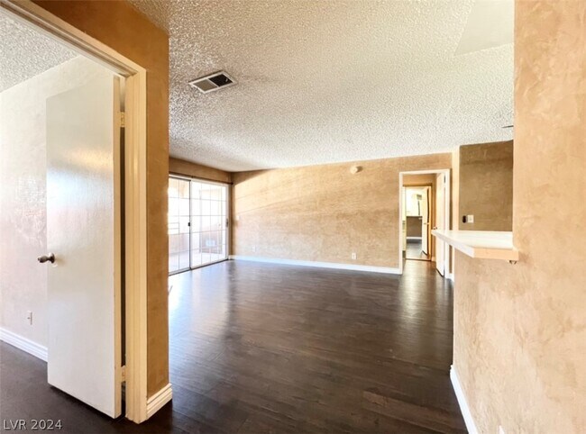 Building Photo - 2200 S Fort Apache Rd