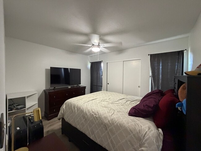 Building Photo - 2-Bedroom Condo in Central Waipahu Available February 2026