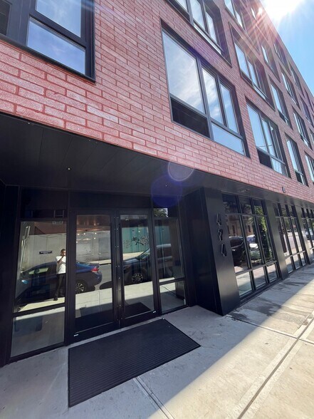 Building Photo - 324 Arlington Ave