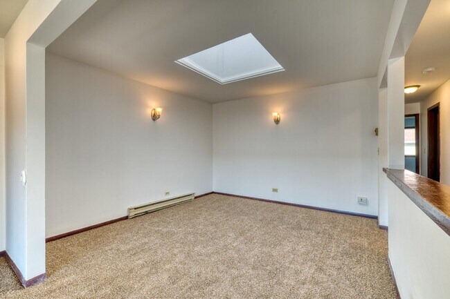 Building Photo - 1713 Nelson Rd