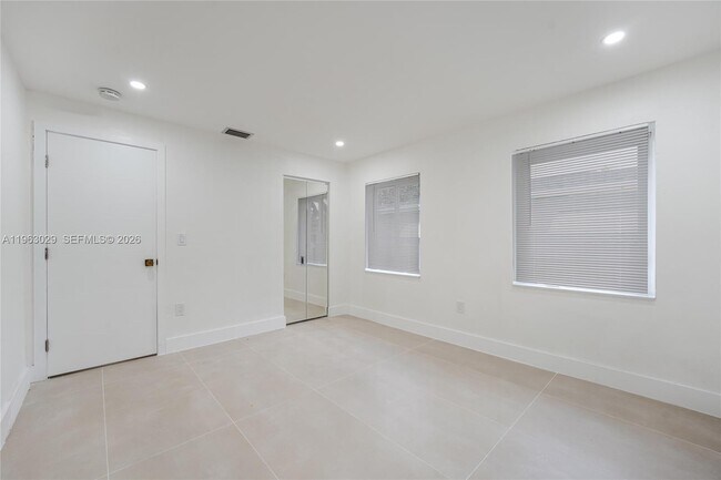 Building Photo - 1065 NW 50th St