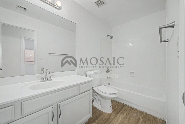 Building Photo - 2441 W Indigo Dr