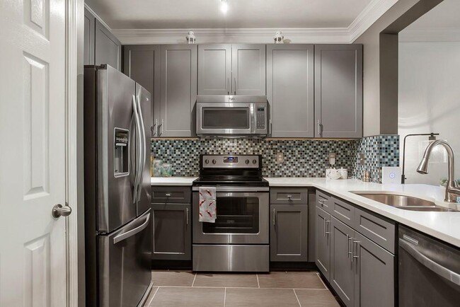 Building Photo - 1120 Westchester Ridge NE