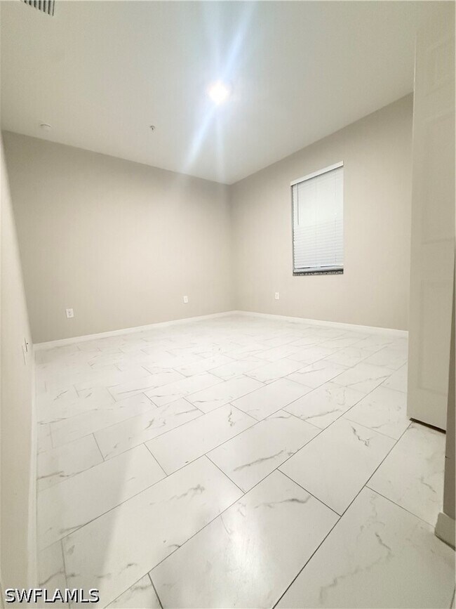 Building Photo - 212 Pullman St