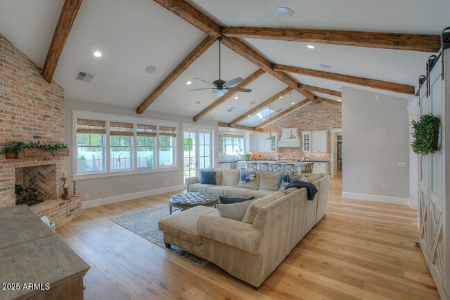 Building Photo - 4535 E Calle Ventura