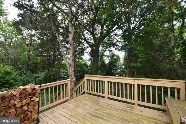 Building Photo - 350 Copperfield Ln