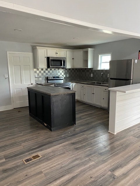 Building Photo - 3519 Rosehaven Dr