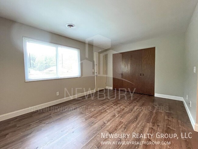 Building Photo - 108 St Andrews Dr