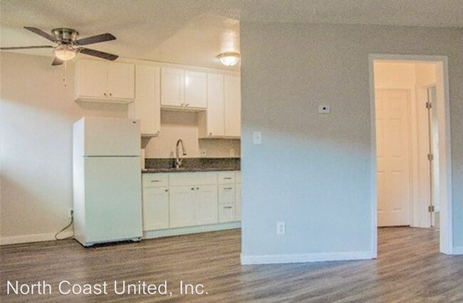 Building Photo - 8327 Fair Oaks Blvd