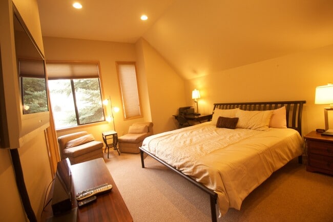 Building Photo - Available Until July 1st 2026 | Furnished Rental | $250 Off First Full Month Rent