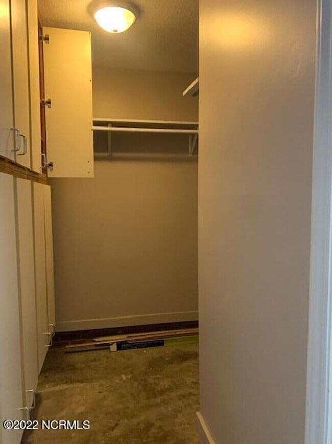 Building Photo - 1302 Kevin Ct
