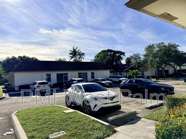 Building Photo - 11973 Sturbridge Ln