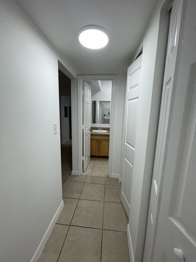 Building Photo - 2926 NW 55th Ave