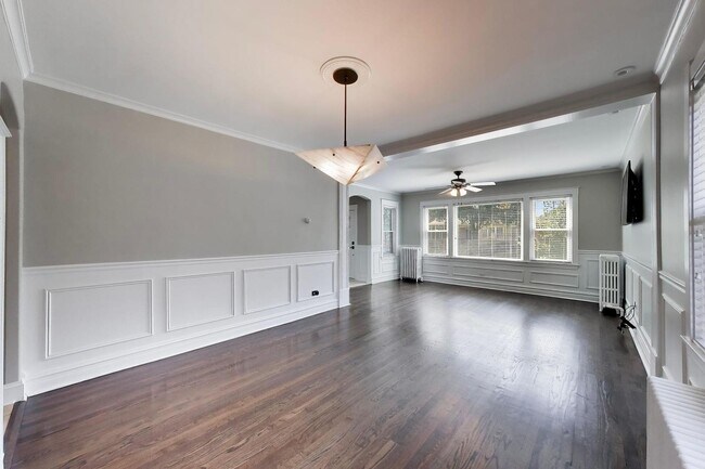 Building Photo - 7922 W Elmgrove Dr