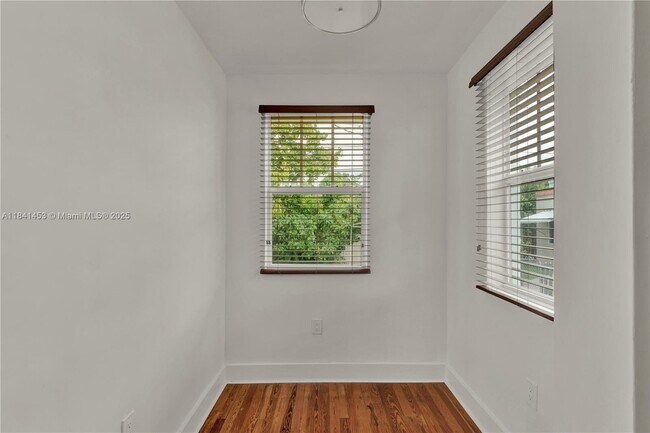 Building Photo - 1624 SW 11th Terrace