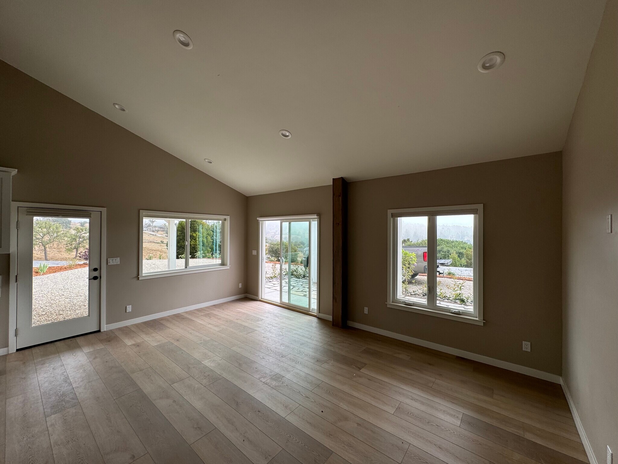 Building Photo - 215 Burkhill Ln
