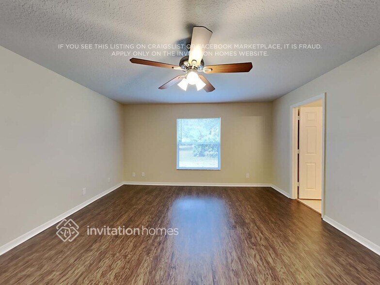 Building Photo - 1389 SW Prairie Cir