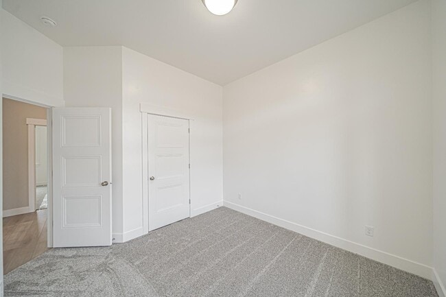 Building Photo - 3190 Roundup Ln