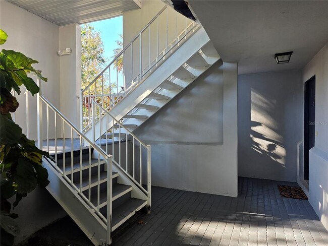 Building Photo - 1105 Clubside Dr