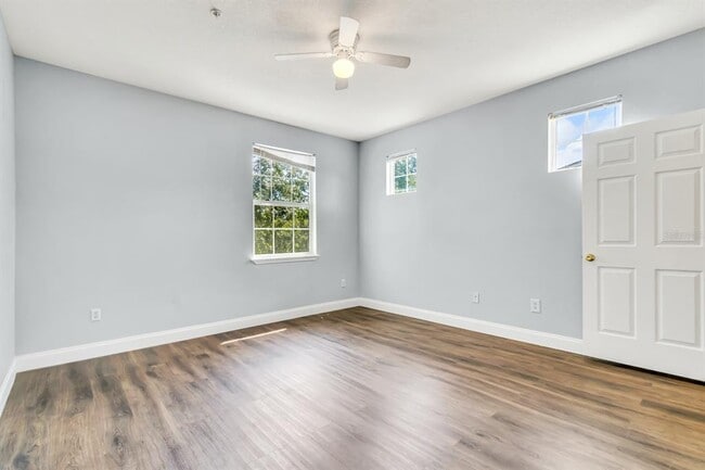 Building Photo - 14304 Fredricksburg Dr