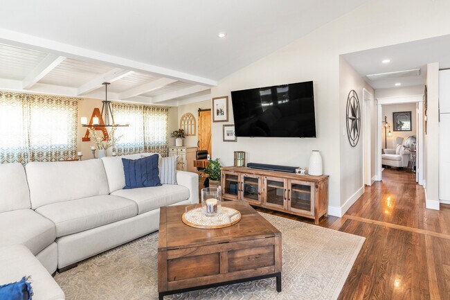 Building Photo - 246 Copper Ave