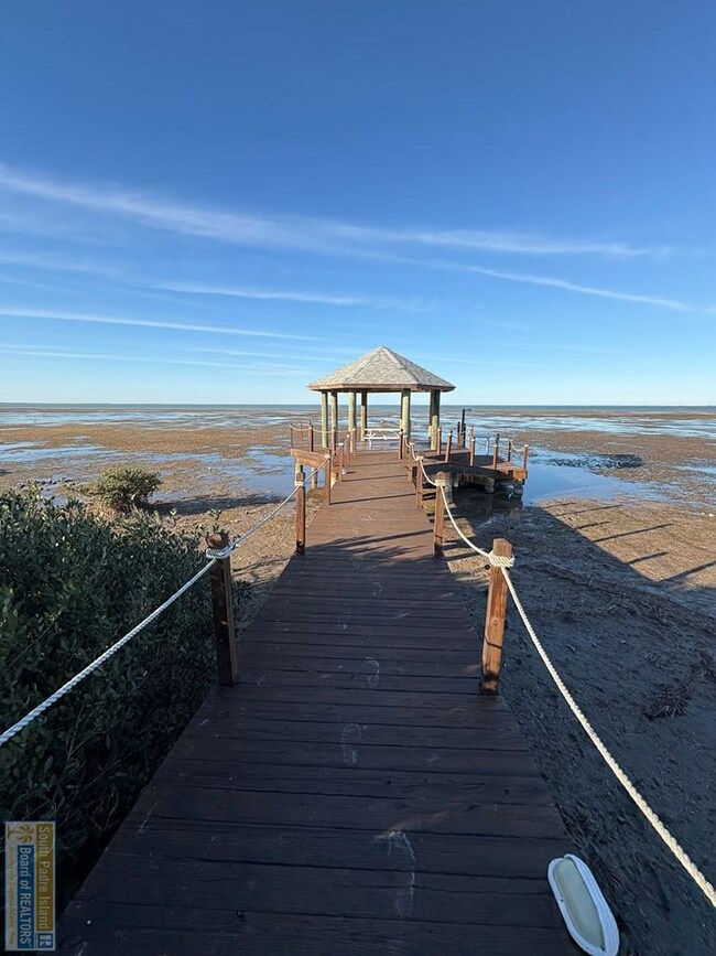 Building Photo - 123 Las Joyas Blvd