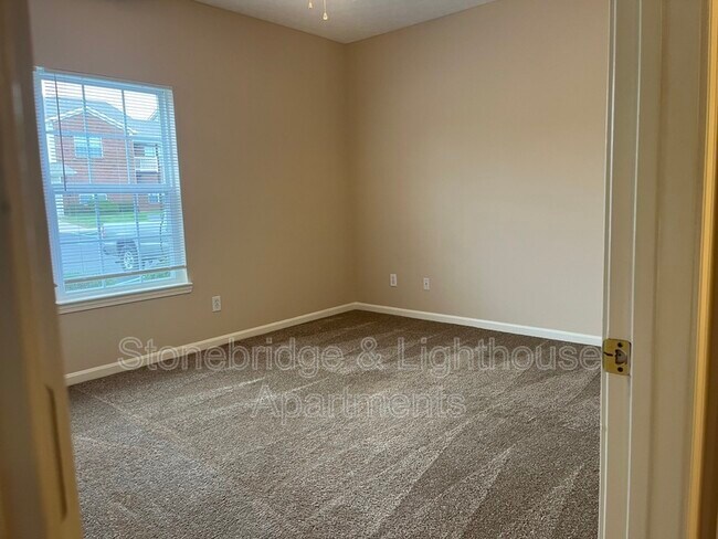 Building Photo - 5209 Lighthouse Cove