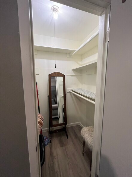 Building Photo - 3131 Cummins St