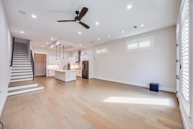 Building Photo - 3503 Mosley Ct
