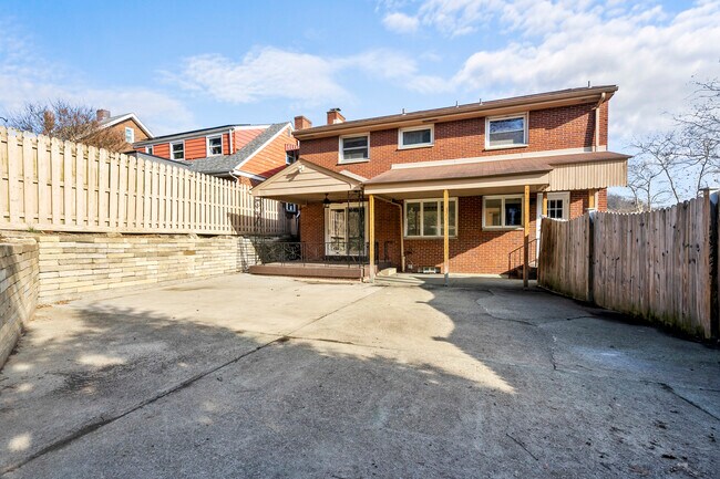 Building Photo - 3609 Harbison Ave