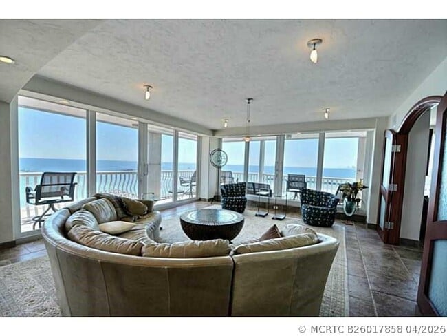 Building Photo - 2200 S Ocean Ln