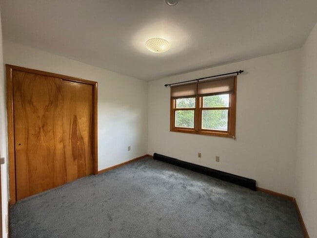Building Photo - Charming 3 Bedroom in Overlook Heights