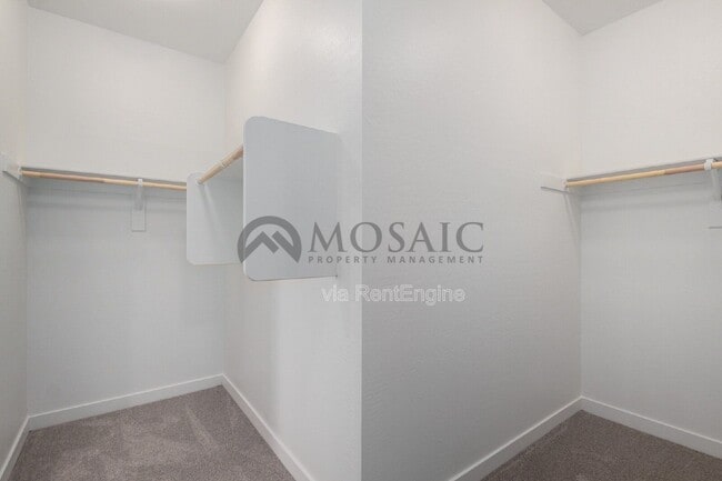 Building Photo - 5736 S Daisy Patch Pl