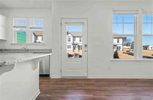 Building Photo - 149 Star Ct