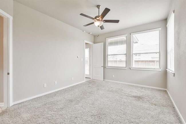 Building Photo - 27025 Sofia Forest Dr