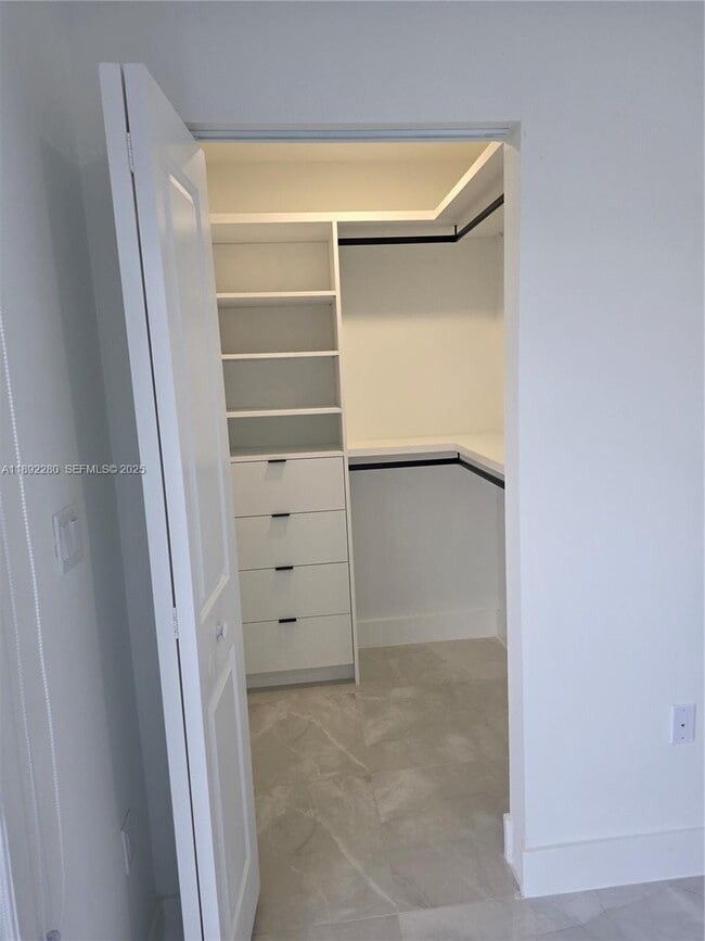 Building Photo - 1402 NW 1st St