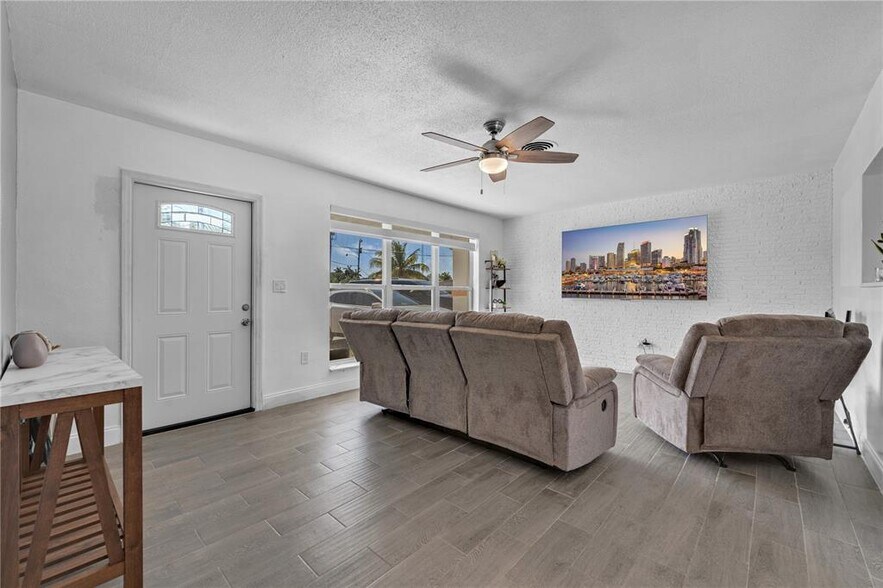 Building Photo - 20831 NW Miami Ct