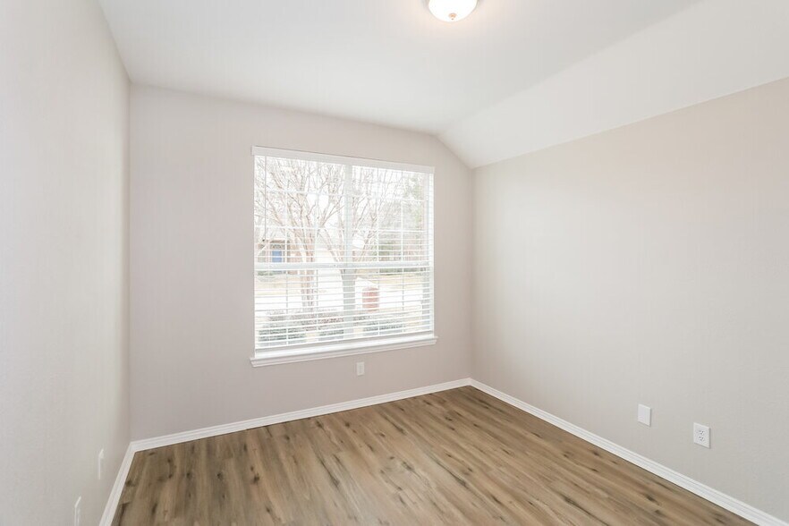 Building Photo - 4300 Briarcreek Dr