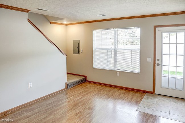 Building Photo - 2 br, 2 bath Townhome - Hattie Greene
