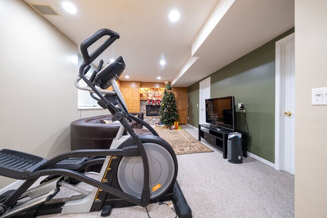 Building Photo - 1574 Stephanie Cir