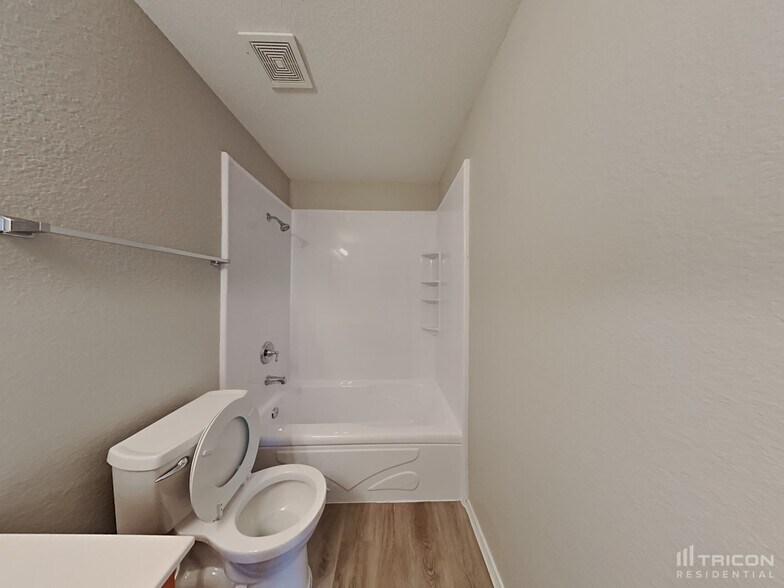 Building Photo - 1106 Sage Brush Tr