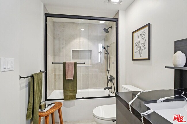 Building Photo - 1110 Spaulding Ave