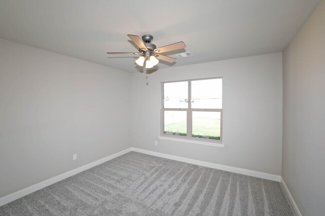 Building Photo - 4707 Carmel Ave