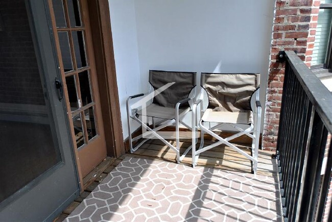 Building Photo - Best 2 Bed in Brighton! HUGE Apartment w/ ...